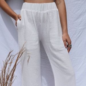 Apriche hand made white flare cropped pants
